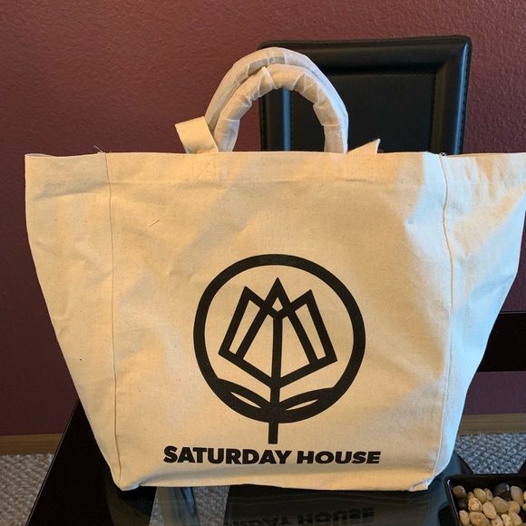 Saturday House by Sonique Saturday - Picture 2 of 3